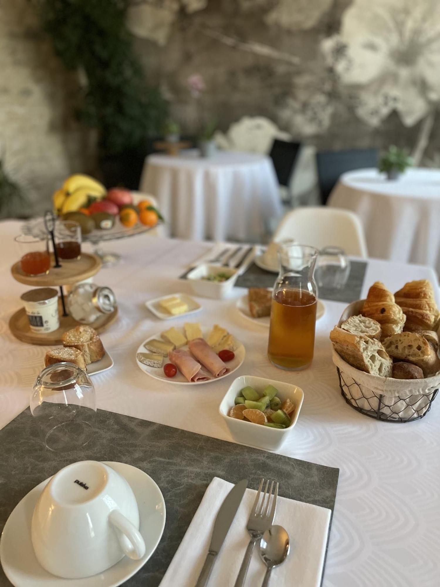 Aurefees Bed & Breakfast Ellon Bagian luar foto