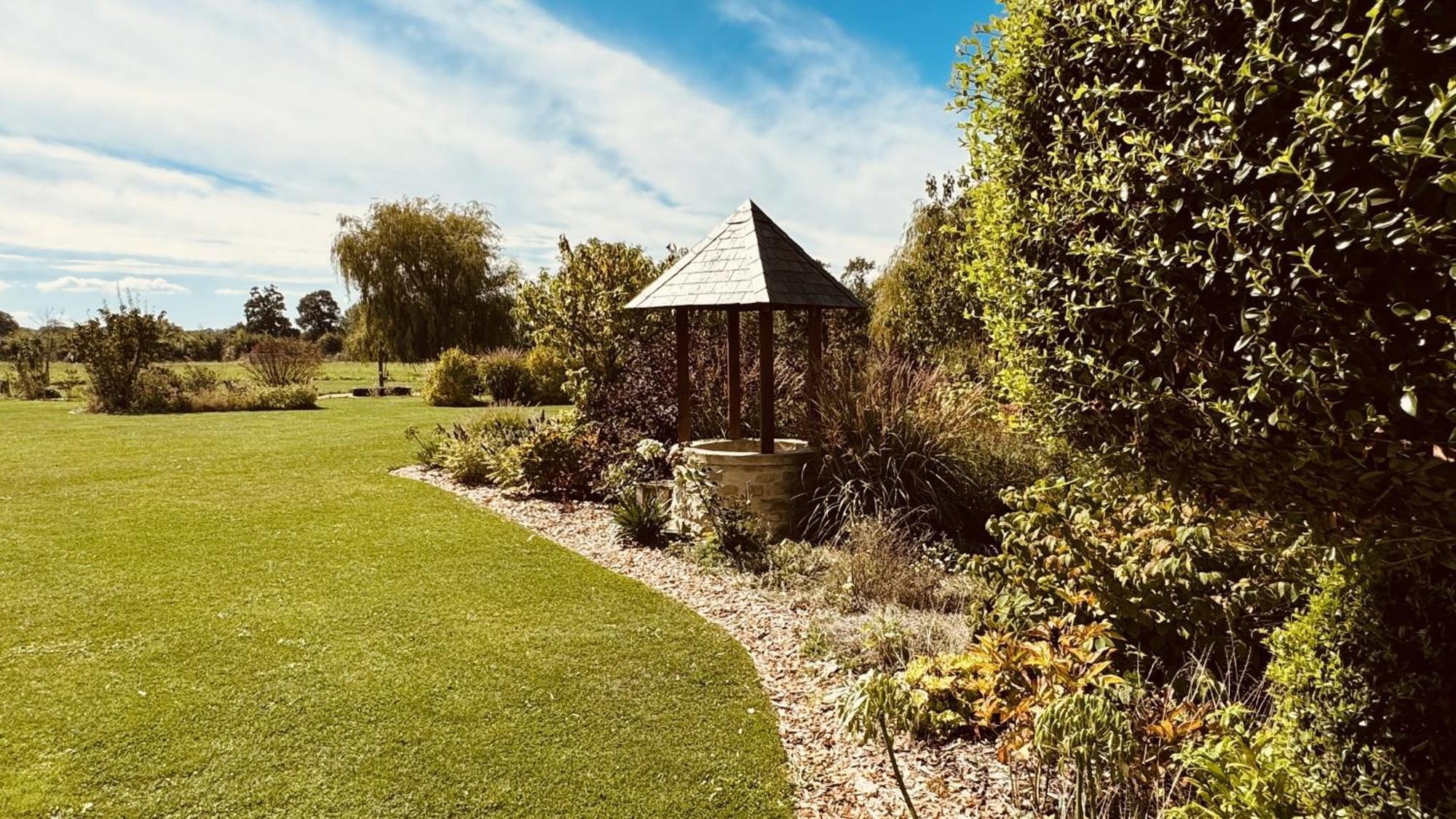 Aurefees Bed & Breakfast Ellon Bagian luar foto
